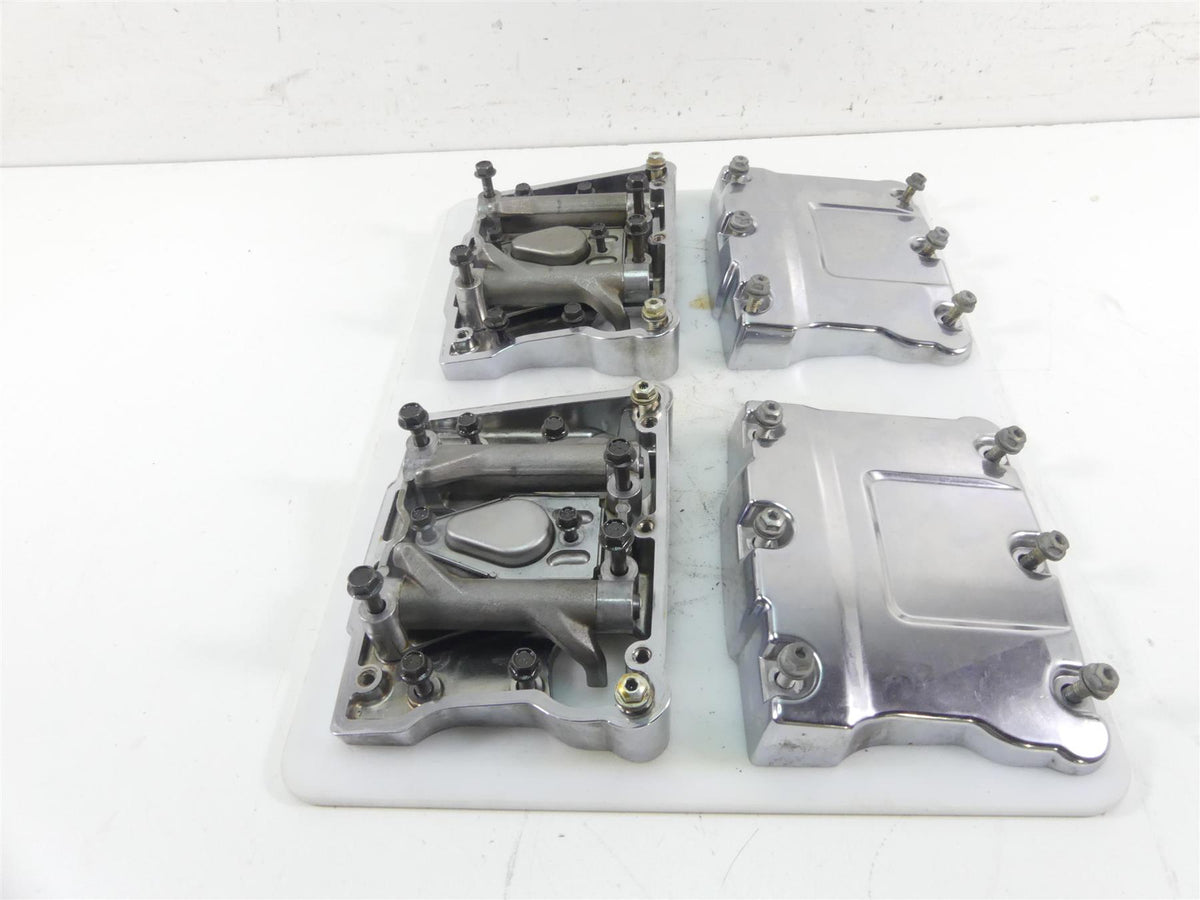 2011 Harley Touring FLTRU Road Glide Rocker Box Valve Cover Set 17571-99 {{ shop.shopifyCountryName }} - Mototech271