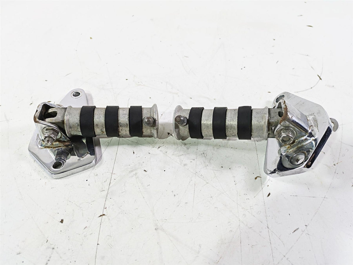 2001 Honda VT1100 Shadow Sabre Front Driver Rider Foot Peg Set 50612-MBA-020 {{ shop.shopifyCountryName }} - Mototech271