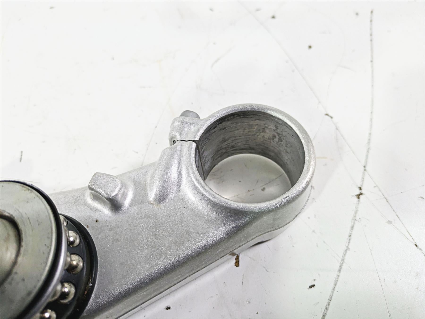 2012 Triumph Daytona 675 Upper Lower Triple Tree Set T2044130 T2049170 {{ shop.shopifyCountryName }} - Mototech271