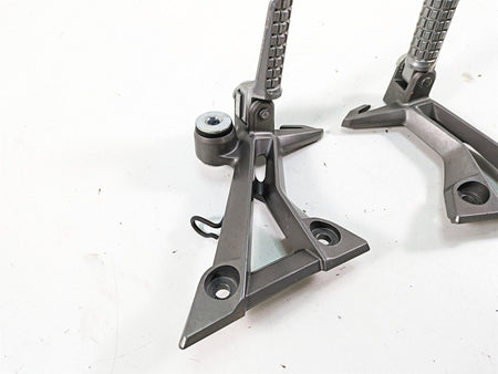 2016 Kawasaki Ninja EX300 Rear Passenger Footpeg Foot Pegs 35063-1271 35063-1272 {{ shop.shopifyCountryName }} - Mototech271