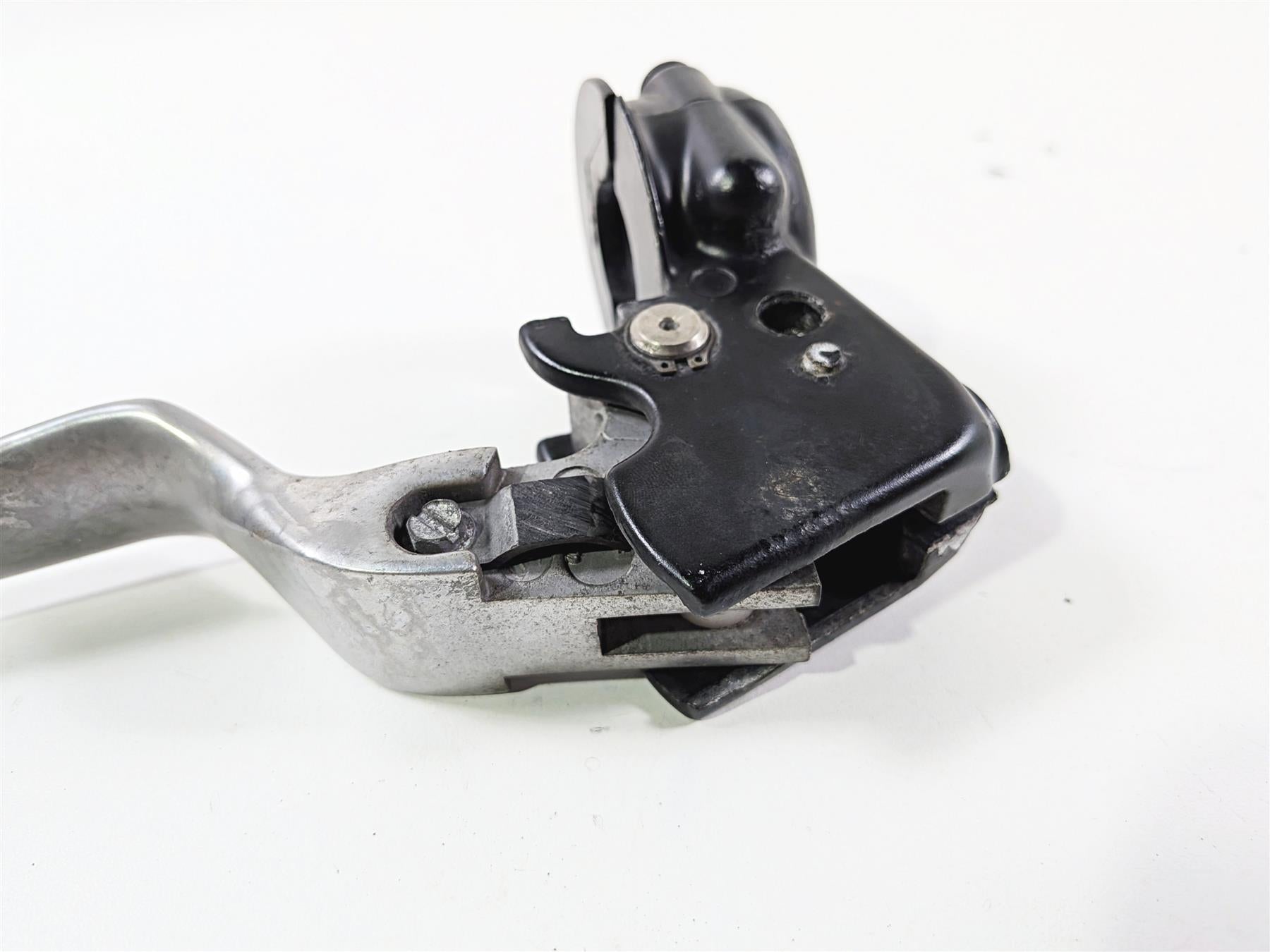2012 Harley Softail FLSTF Fat Boy Clutch Perch Lever Set P 38608-96 L 45015-96 {{ shop.shopifyCountryName }} - Mototech271
