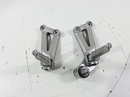 2005 Kawasaki ZX12R Ninja Rear Passenger Footpeg Set 35063-0062-458 {{ shop.shopifyCountryName }} - Mototech271