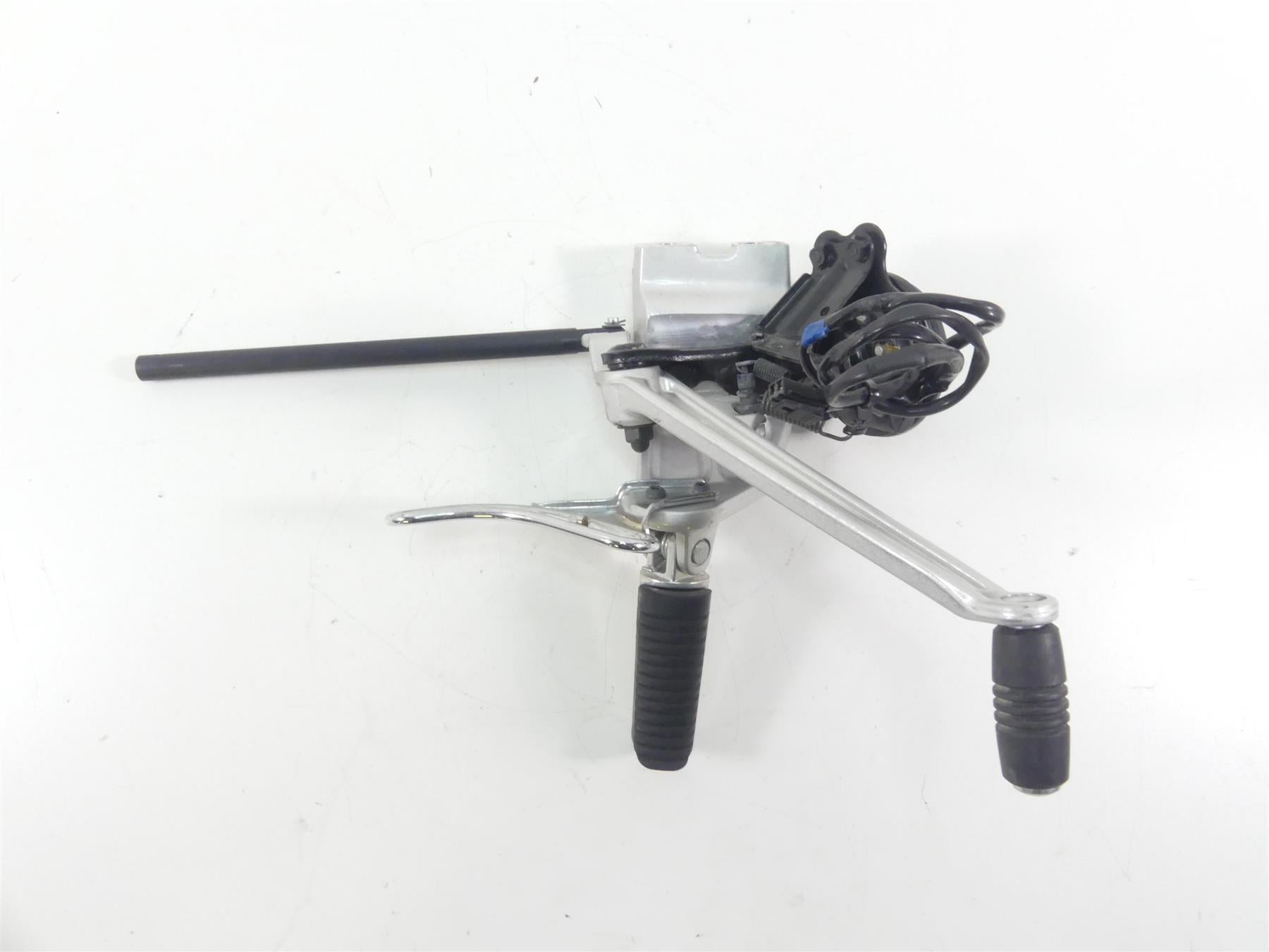 2009 Yamaha XV1700 Road Star Warrior Right Front Footpeg + Brake 5PX-27420-10-00 {{ shop.shopifyCountryName }} - Mototech271