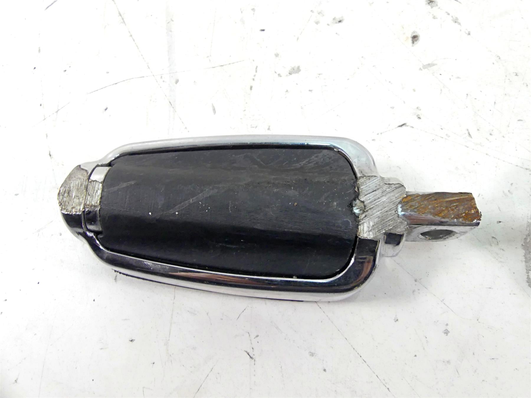 2006 Harley Softail FXSTSI Springer Slipstream Footpeg Brake Pedal Pad {{ shop.shopifyCountryName }} - Mototech271