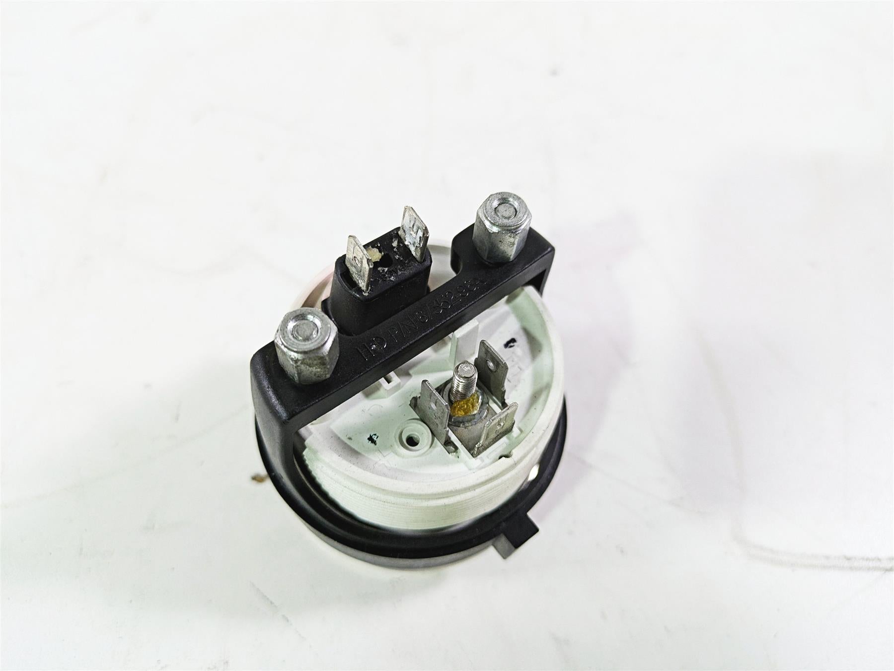 2010 Harley Touring FLHX Street Glide Oil Pressure Gauge 75165-01A {{ shop.shopifyCountryName }} - Mototech271
