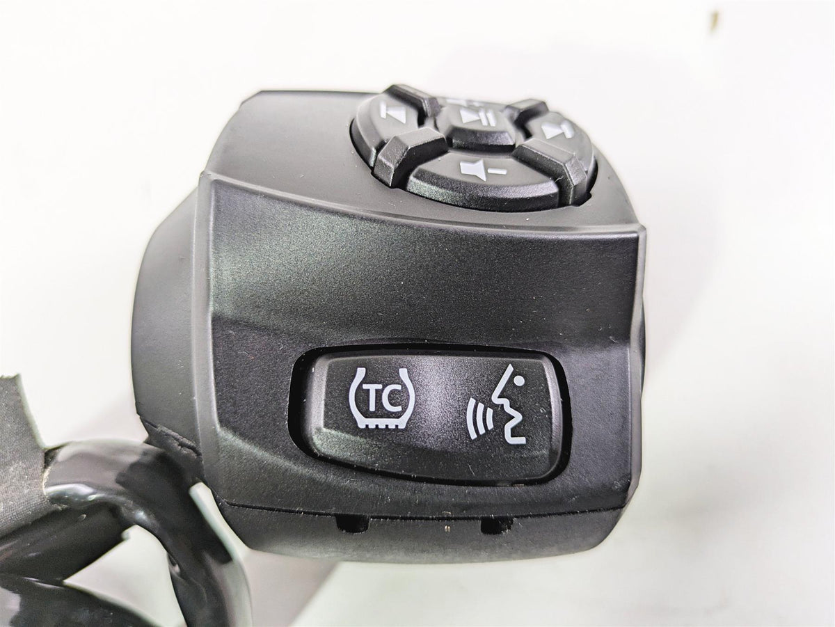 Motorcycle & Scooter Handlebar Buttons & Switches for 2014 Harley-Davidson Electra Glide for sale Motorcycle & Scooter Handlebar Buttons & Switches for 2014 Harley-Davidson Electra Glide for sale