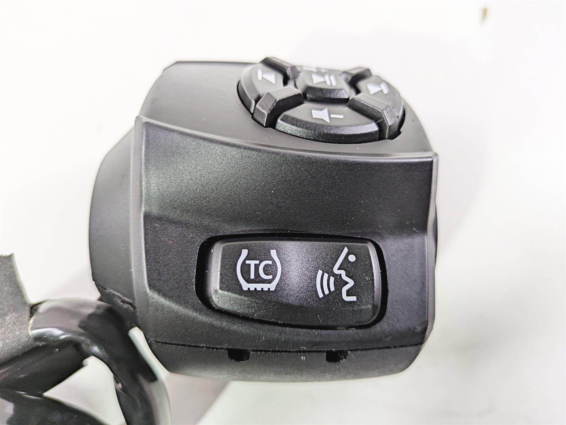 2024 Harley Sportster RH975 S Right Hand Control Switch 71500523A {{ shop.shopifyCountryName }} - Mototech271