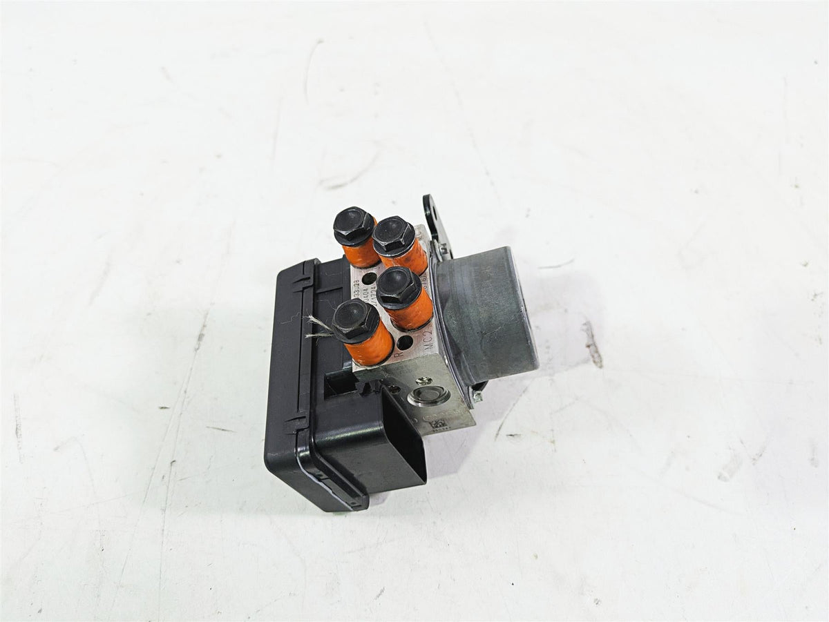 2018 Ducati Hypermotard 939 SP Abs Brake Pump Module Unit 54240402A {{ shop.shopifyCountryName }} - Mototech271
