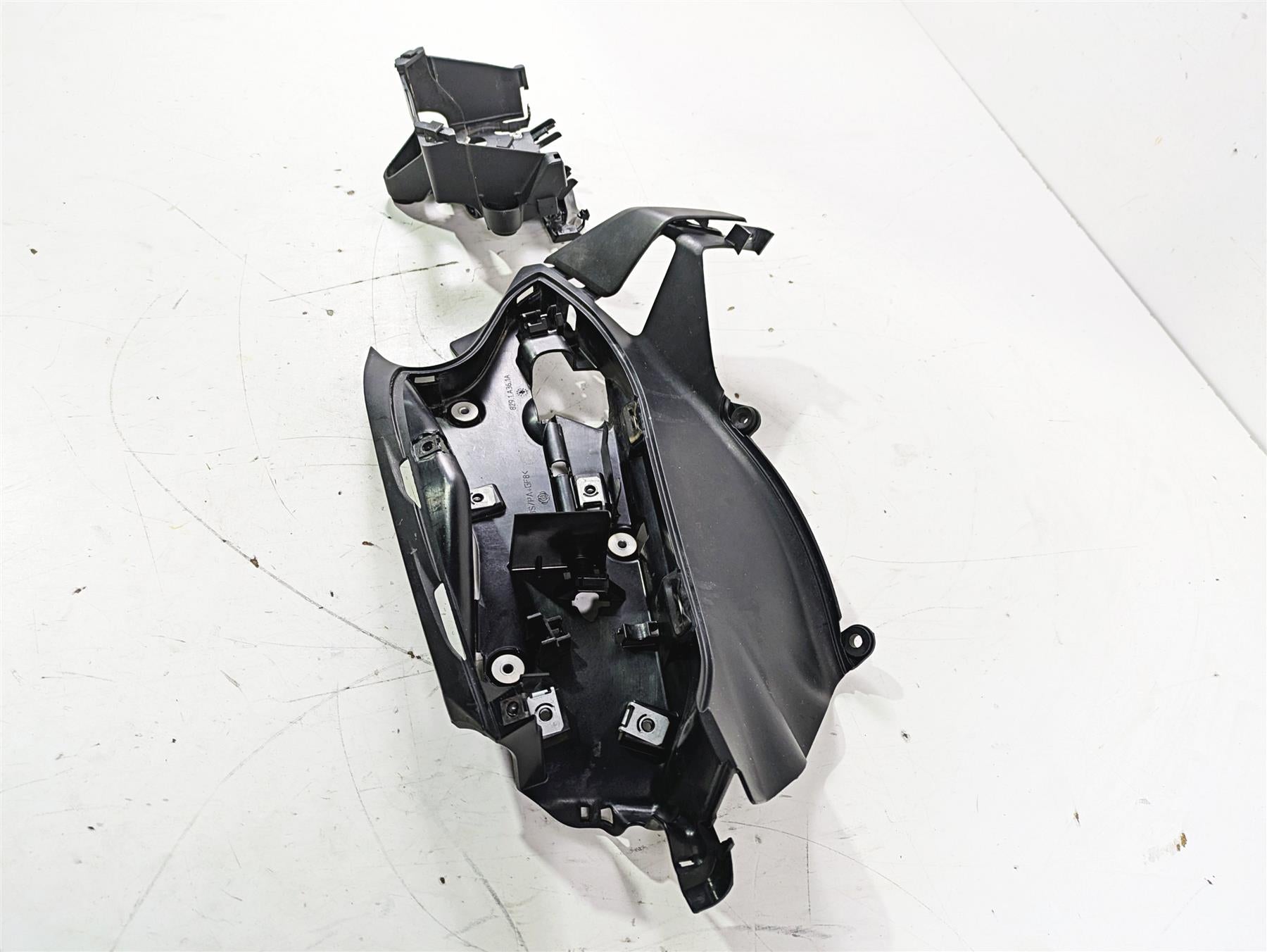 2015 Ducati Panigale 1299 S Cdi & Battery Holder Set 8291A361A 8291A541B {{ shop.shopifyCountryName }} - Mototech271