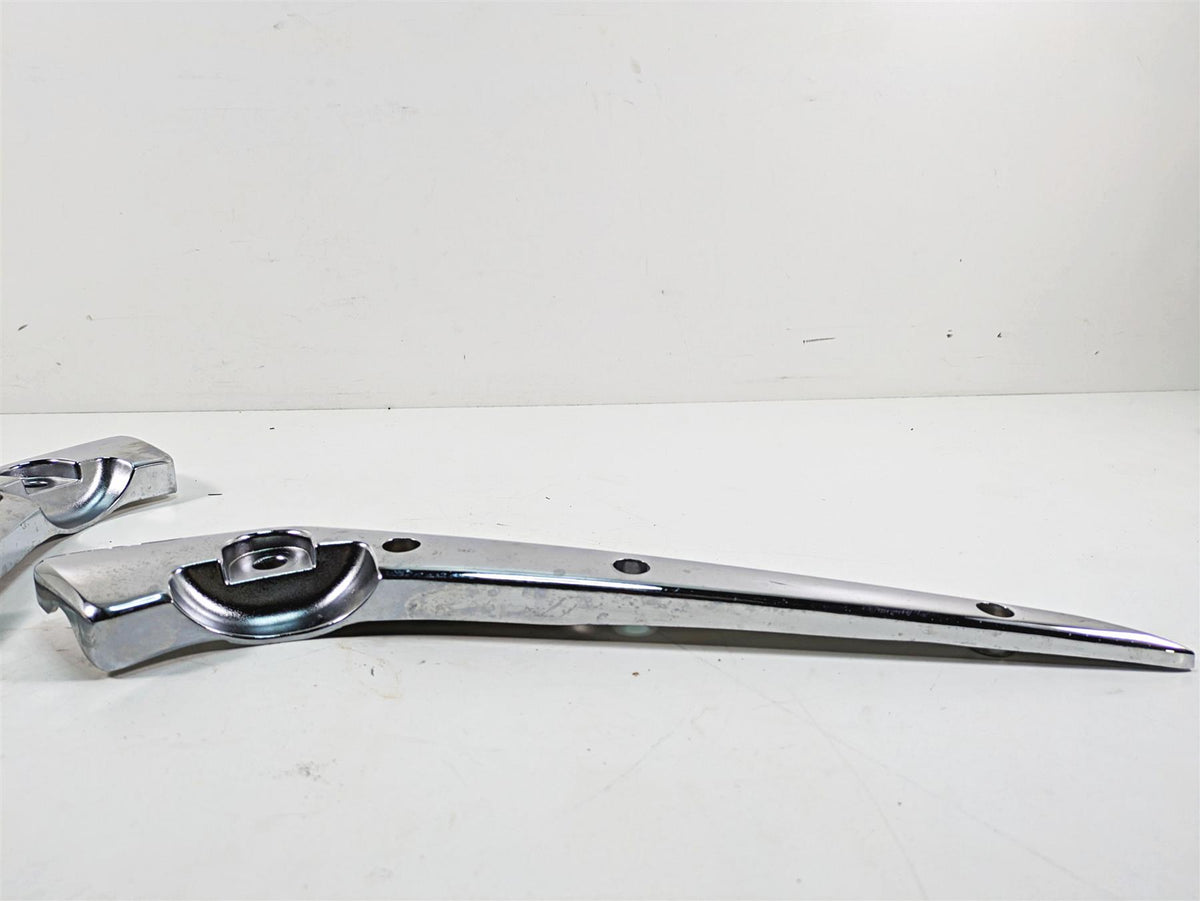 2006 Honda V-Twin VTX1300 R Rear Chrome Fender Frame Struts Braces 77330-MCV-000 {{ shop.shopifyCountryName }} - Mototech271