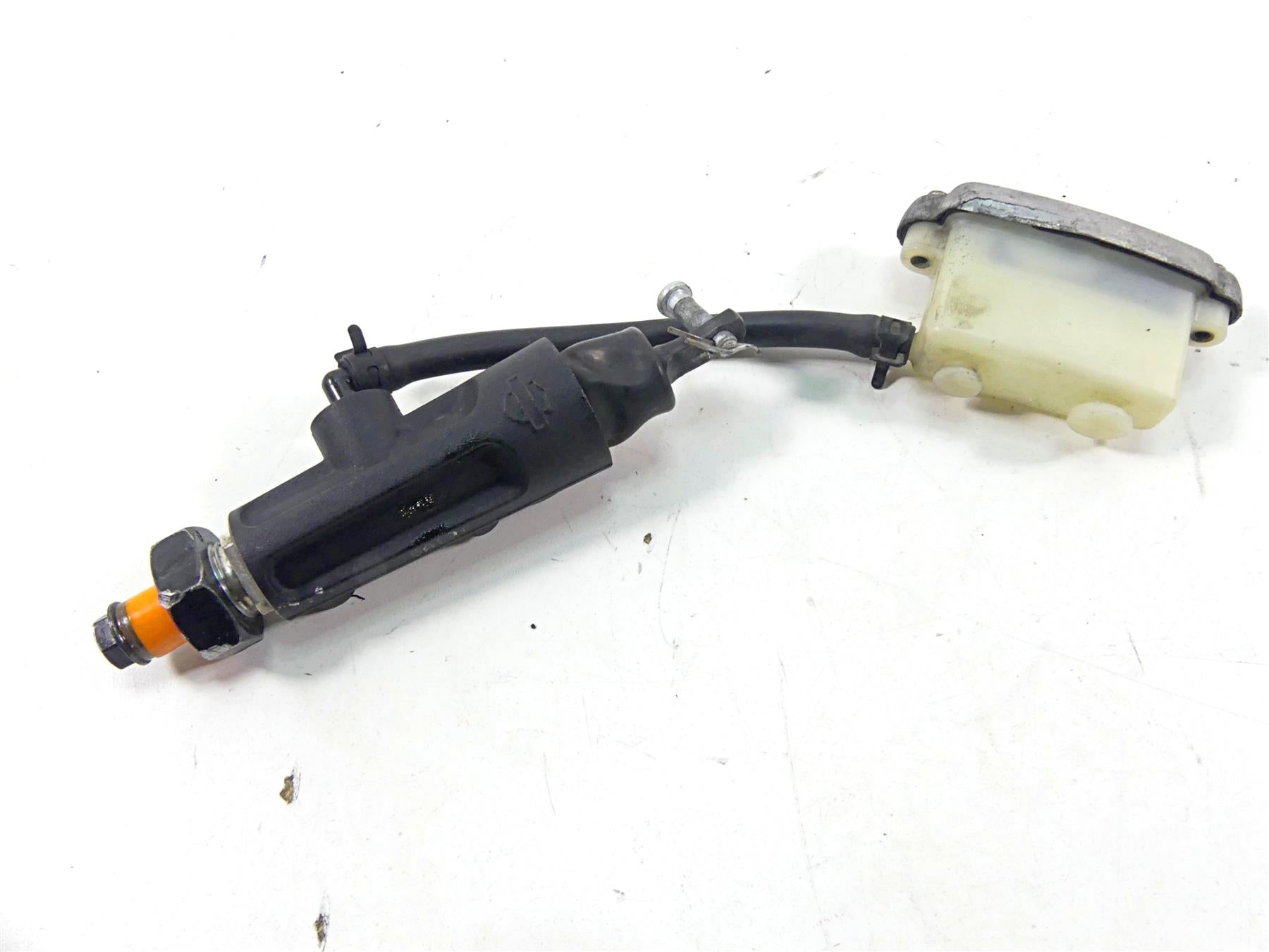 2015 Harley VRSCF Muscle V-Rod Rear Brake Master Cylinder - Read 44740-06A {{ shop.shopifyCountryName }} - Mototech271