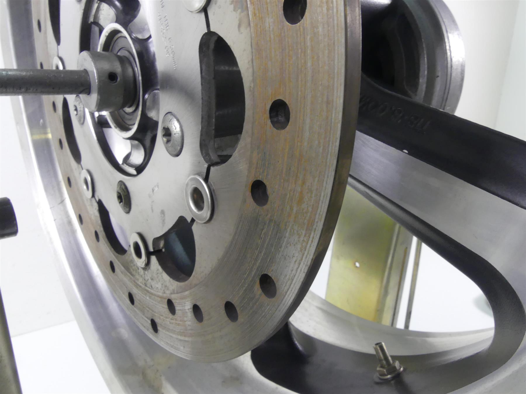 2011 Harley VRSCF Muscle Rod Straight 18x8 Rear Wheel Rim 40900169 {{ shop.shopifyCountryName }} - Mototech271
