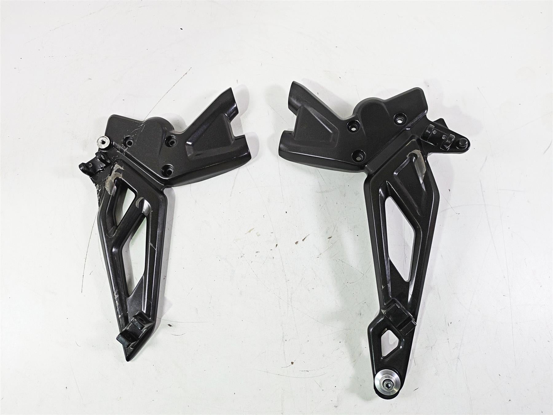 2023 BMW G310R K03 Frame Footpeg Rest Mount Set 46711542807 46711542808 {{ shop.shopifyCountryName }} - Mototech271