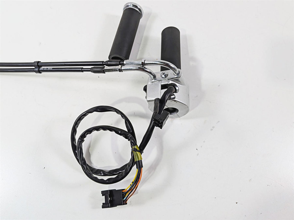 2005 Suzuki VZ800 M50 Boulevard Right Hand Control Switch -Read 37200-39G50 {{ shop.shopifyCountryName }} - Mototech271