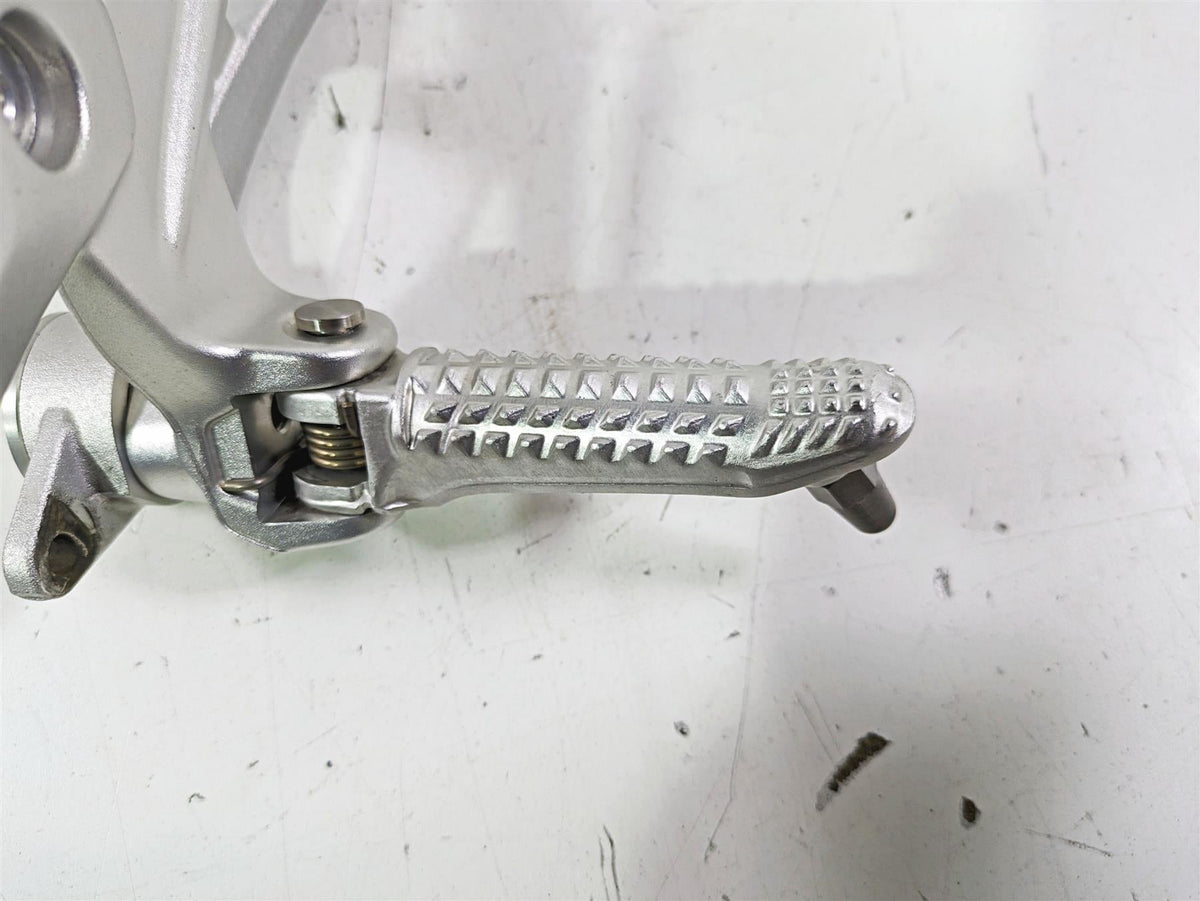 2017 BMW S1000R K47 Right Rider Footpeg & Brake Pedal Set 46718562398 8542083 {{ shop.shopifyCountryName }} - Mototech271