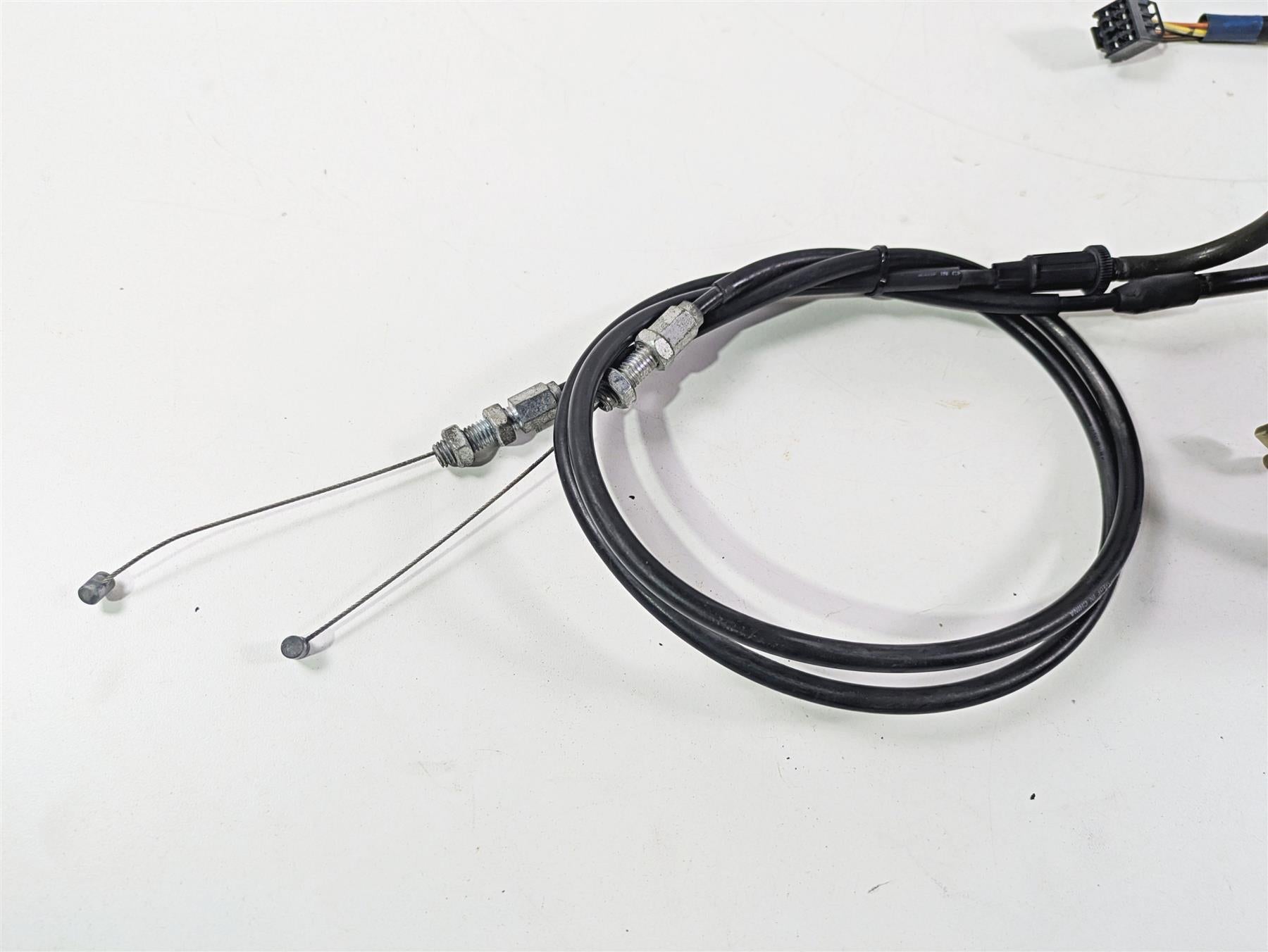 2006 Suzuki GSXR1000 K6 Right Hand Control Switch & Throttle Cables 37200-41G80 {{ shop.shopifyCountryName }} - Mototech271