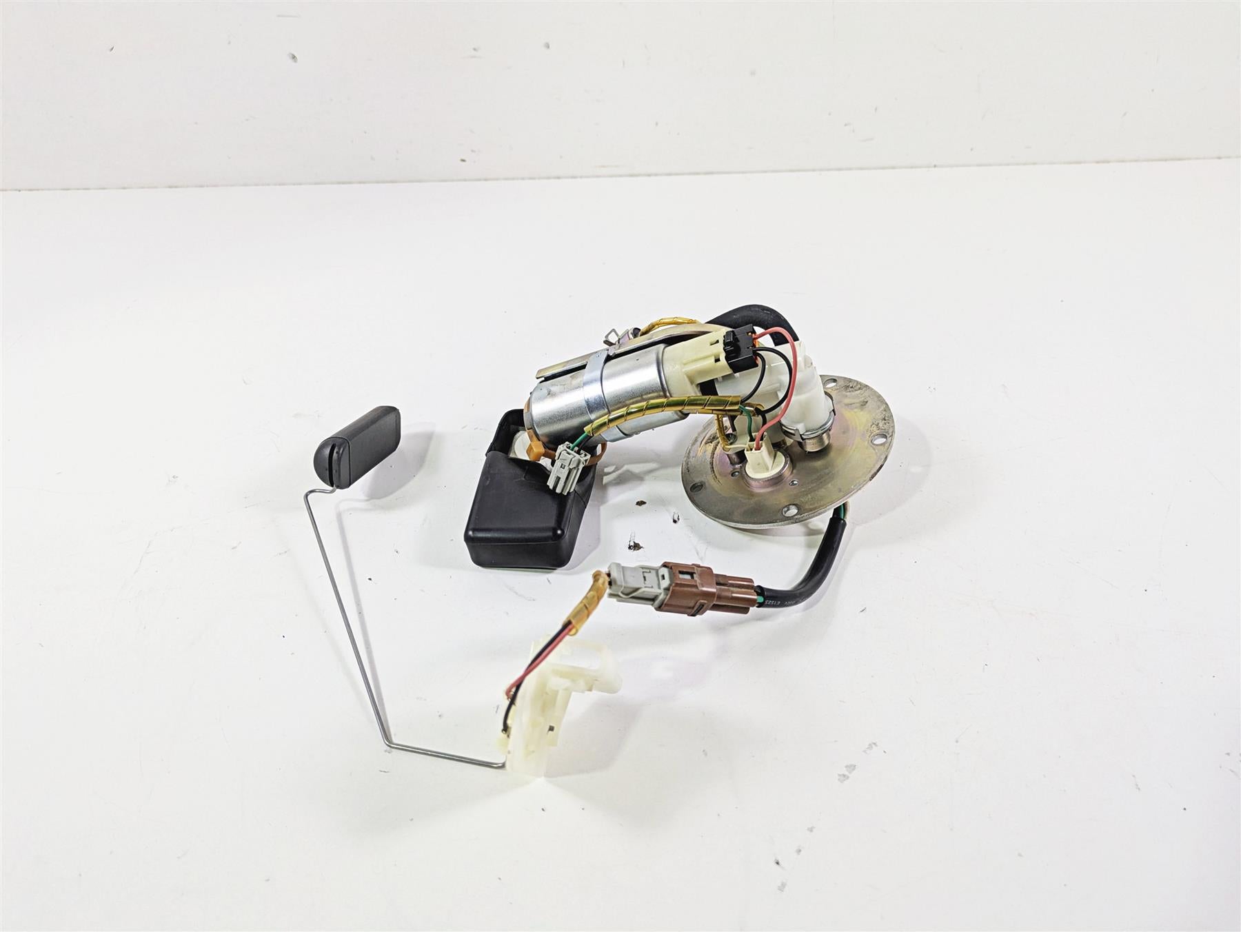 2019 Suzuki M109R VZR1800 Boulevard Fuel Gas Petrol Pump & Sender 15100-48G11 {{ shop.shopifyCountryName }} - Mototech271