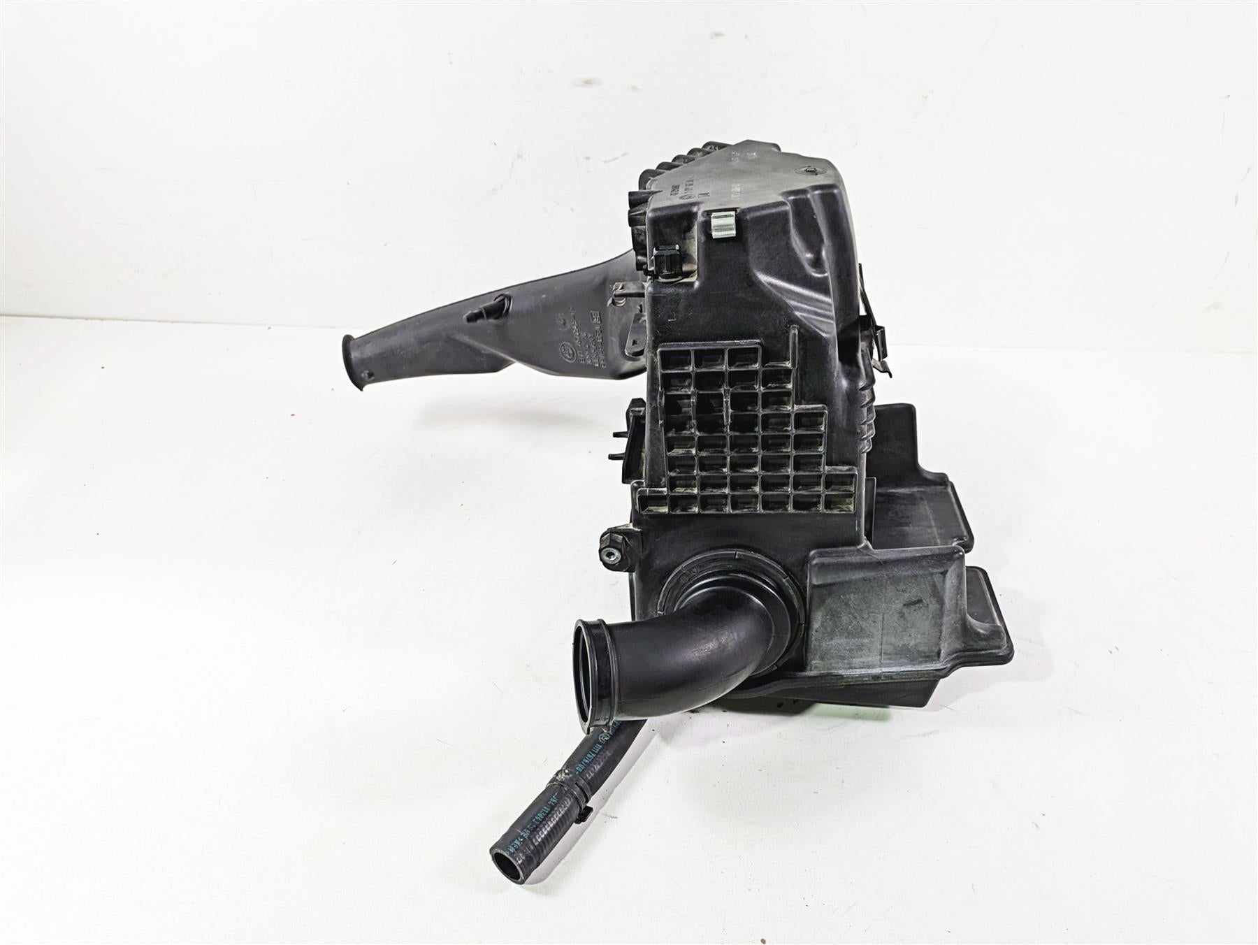 2009 BMW R1200GS K255 Adv Air Box Tubes & Front Air Ram 13717720354 13717672545 {{ shop.shopifyCountryName }} - Mototech271