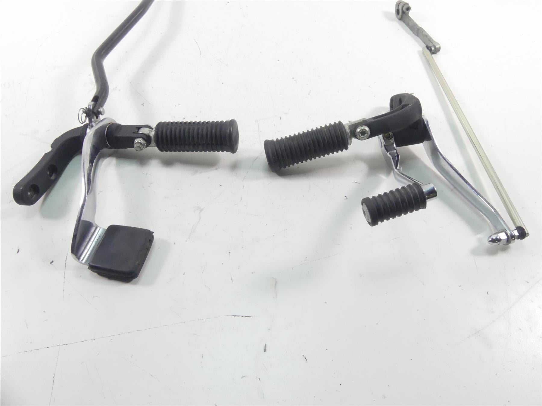 2010 Harley FXDWG Dyna Wide Glide Front Left Right Forward Foot Control 33693-03 {{ shop.shopifyCountryName }} - Mototech271