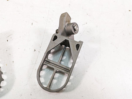 2007 BMW R1200GS K255 Adv Front Footpeg Foot Peg Rest Set 46717694557 {{ shop.shopifyCountryName }} - Mototech271