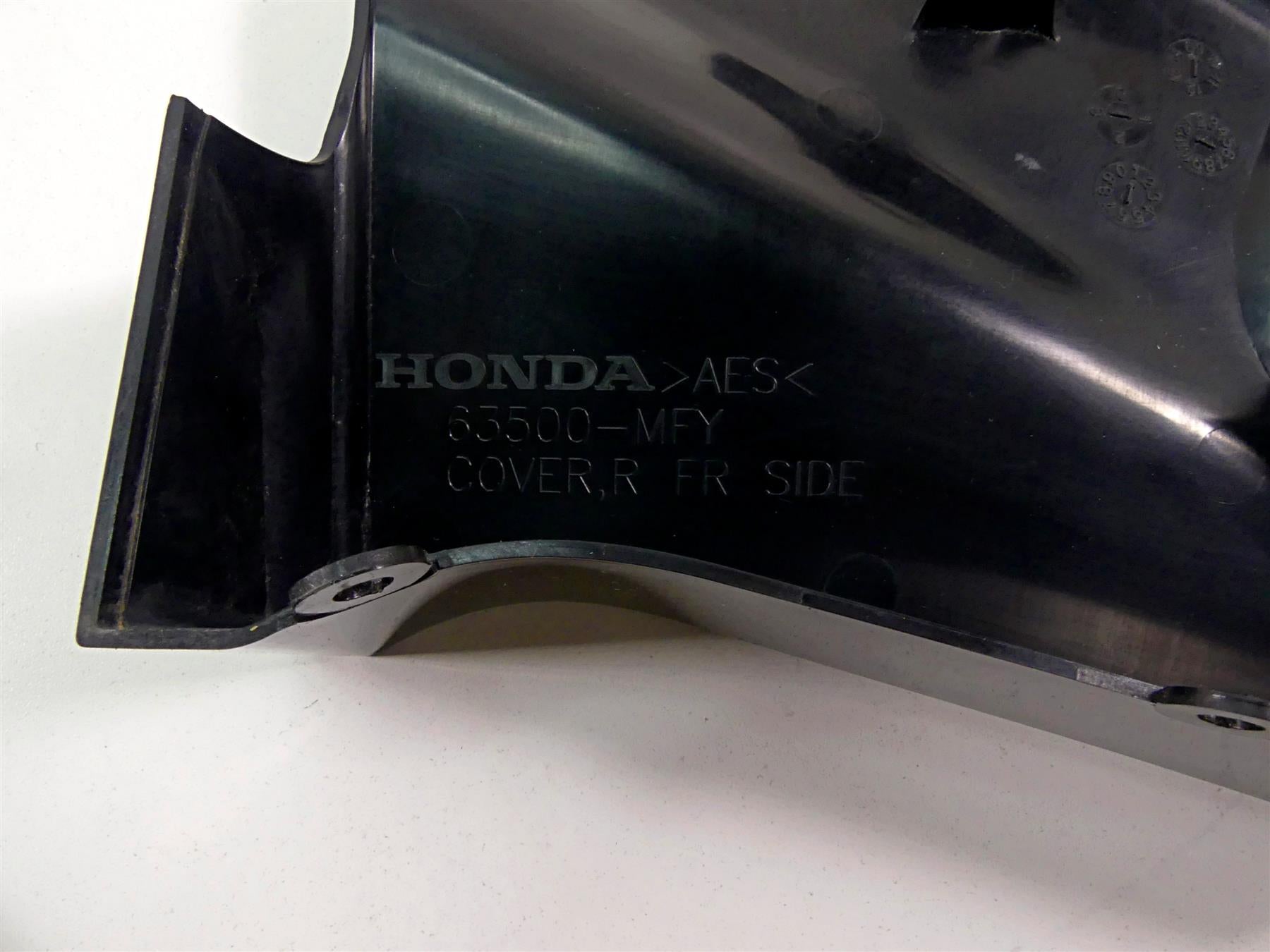 2010 Honda VT1300 CR Stateline Front Left Right Neck Cover Set 63500-MFY-A00 {{ shop.shopifyCountryName }} - Mototech271