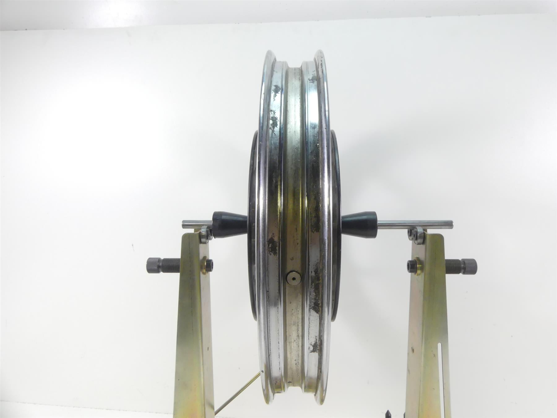 1997 Harley Dyna FXDS Super Glide Conv Straight Front Wheel 19x2 1/8 43499-96 {{ shop.shopifyCountryName }} - Mototech271
