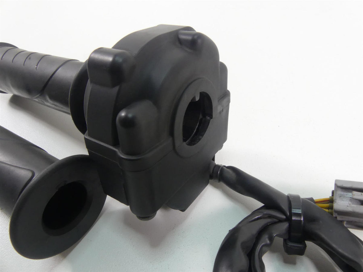 2017 Ducati 939 S Supersport E-Throttle Grip Handle Set 66020093B {{ shop.shopifyCountryName }} - Mototech271