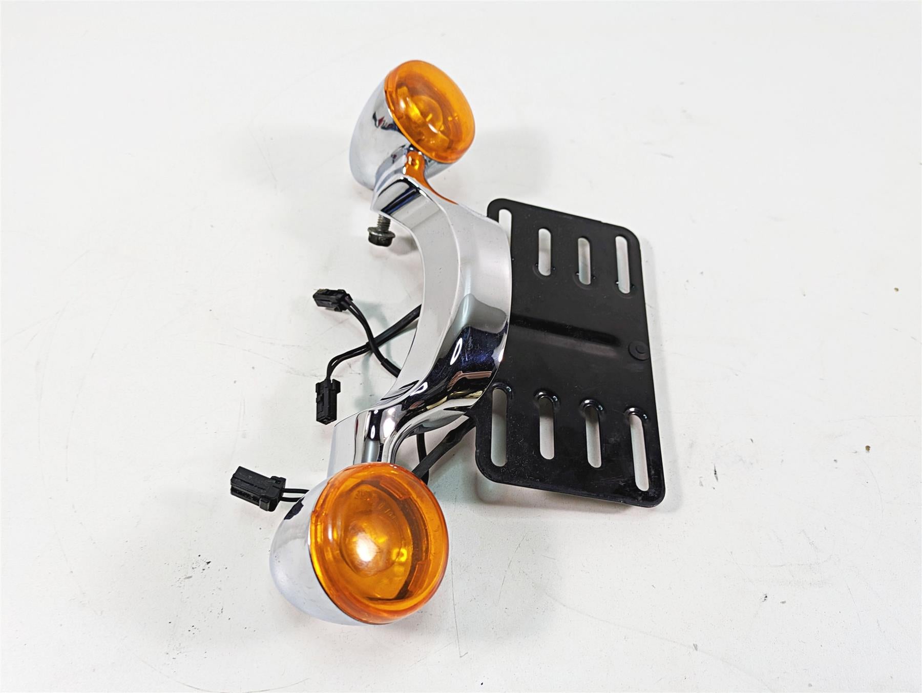 2012 Harley FLD Dyna Switchback Rear Blinker Turn Signal License Bar 68629-05 {{ shop.shopifyCountryName }} - Mototech271