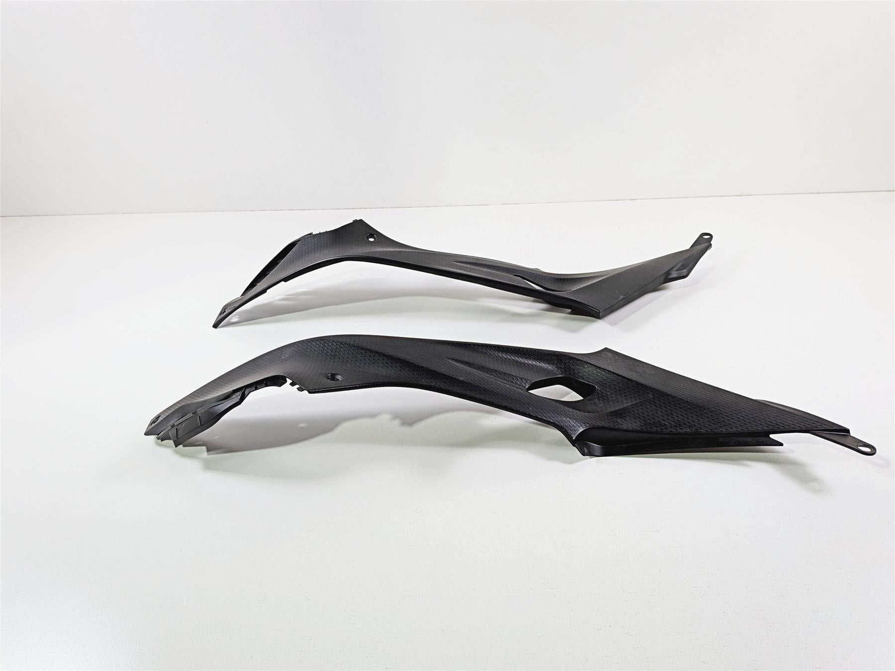 2017 BMW S1000RR K46 Left Right Under Tank Side Cover Fairing 46638551925 {{ shop.shopifyCountryName }} - Mototech271