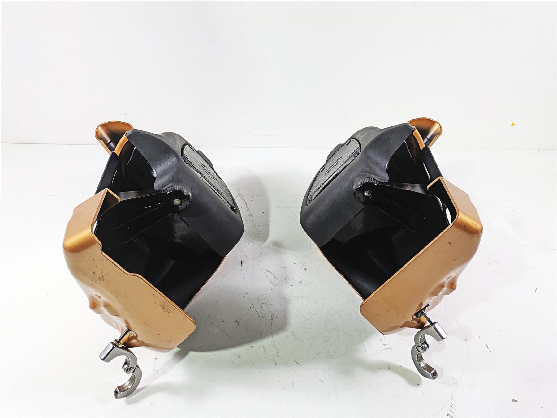 2008 Harley Touring FLHTCU E-Glide 105TH Lower Leg Fairing Set 58887-08 58837-08 {{ shop.shopifyCountryName }} - Mototech271