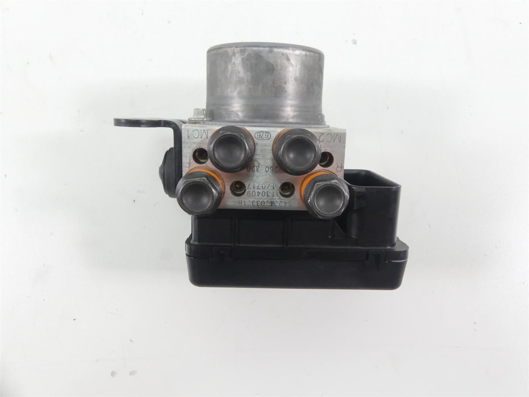 2014 Ducati Hypermotard 821 SP Abs Brake Pump Pressure Module 54240331B {{ shop.shopifyCountryName }} - Mototech271
