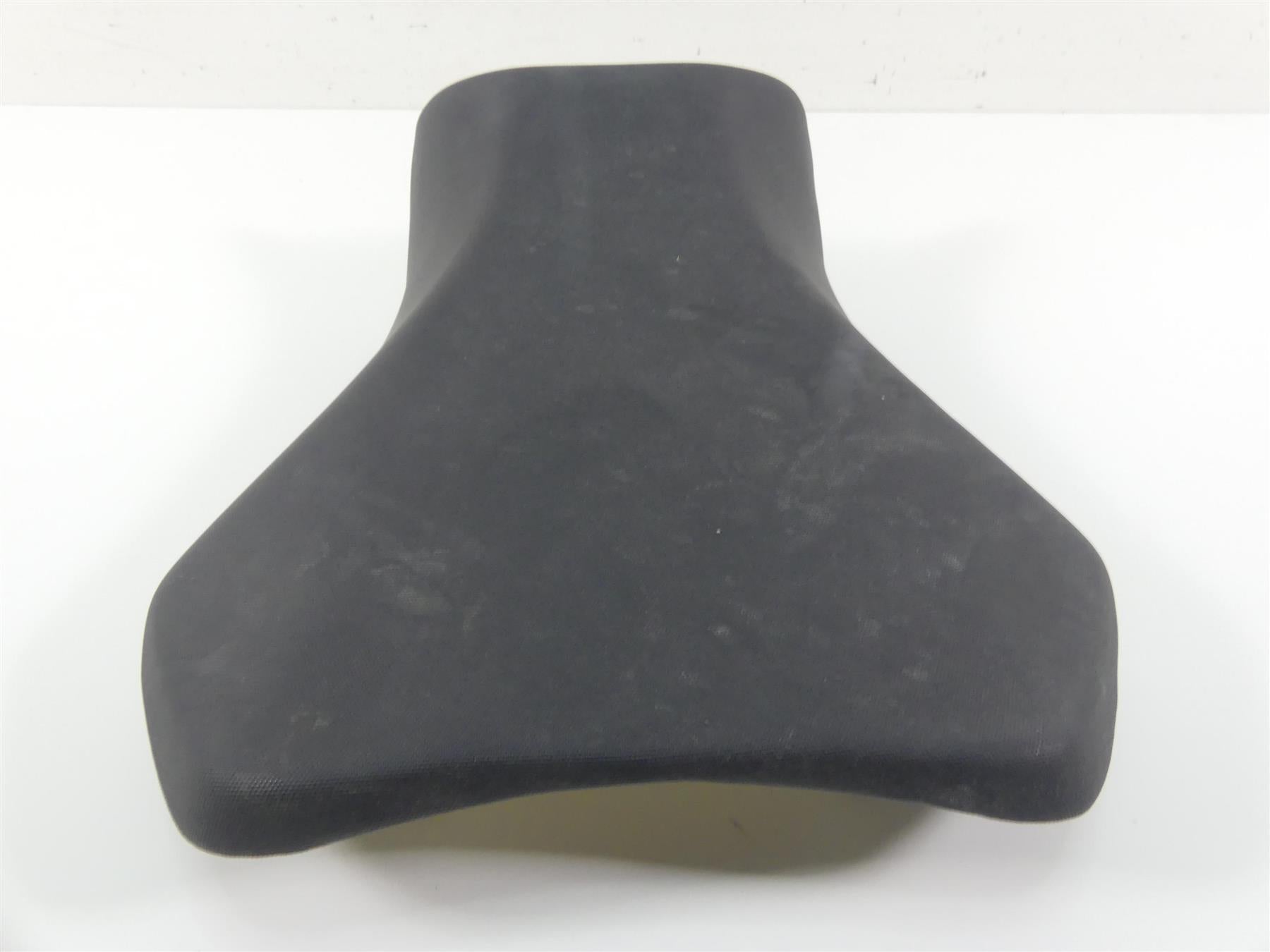 2022 Suzuki GSXR750 Front Rider Driver Seat Saddle - No Tears 45100-14J11-DW2 {{ shop.shopifyCountryName }} - Mototech271