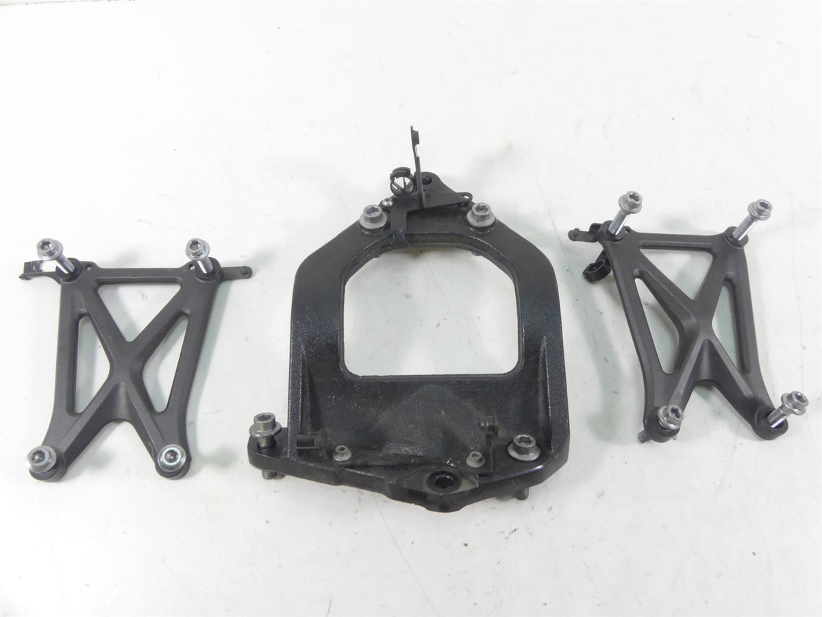 2013 Yamaha VMX17 V-Max 1700 Engine Motor Stay Bracket Mount Set 2S3-21315-00-00 {{ shop.shopifyCountryName }} - Mototech271