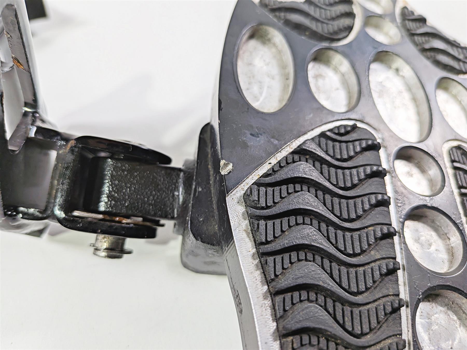 2014 Suzuki M109R VZR1800 Boulevard Rear Passenger Floor Boards 43700-48G00 {{ shop.shopifyCountryName }} - Mototech271