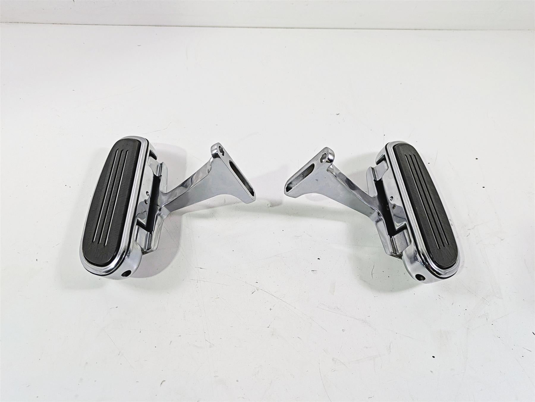 2010 Harley Touring FLHX Street Glide Streamline Rear Floorboards DR-2151HLO1606 {{ shop.shopifyCountryName }} - Mototech271
