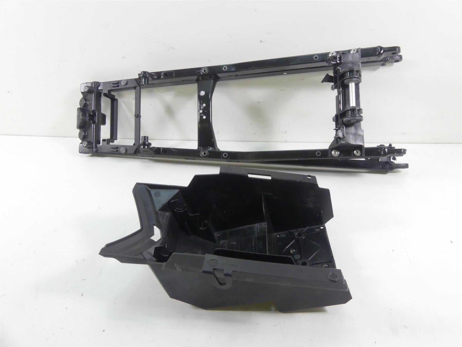 2018 BMW S1000RR K46 Straight Rear Subframe & Battery Tray Carrier 46518550381 {{ shop.shopifyCountryName }} - Mototech271