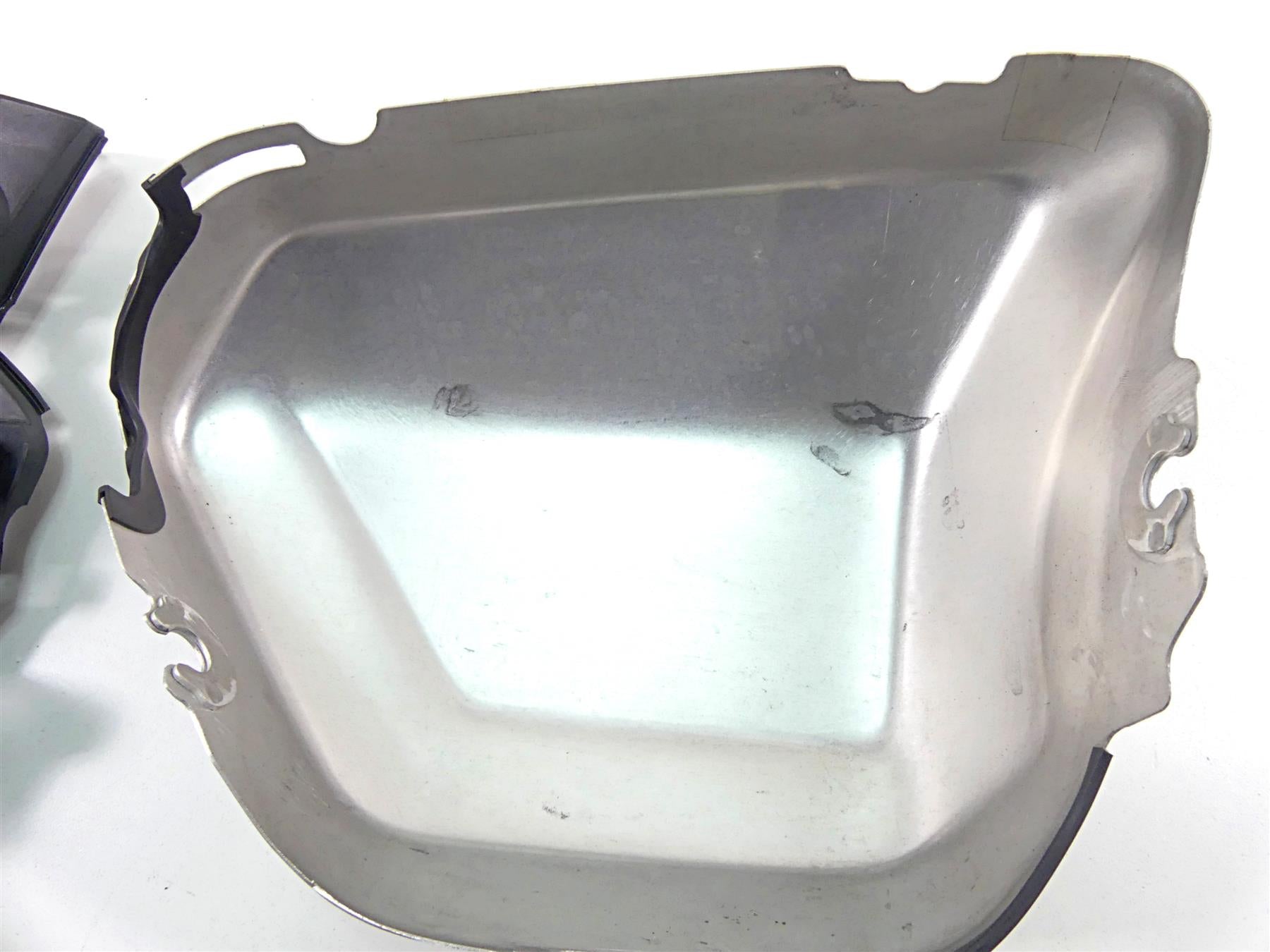 2012 Yamaha VMX17 VMAX 1700 Left Side Cover Fairing & Holder 2S3-21731-10-00 {{ shop.shopifyCountryName }} - Mototech271