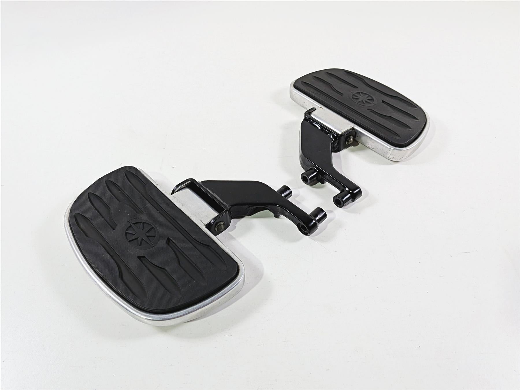 2006 Yamaha XVZ1300 Royal Star Rear Passenger Floor Board Set 4XY-27430-00-00 {{ shop.shopifyCountryName }} - Mototech271