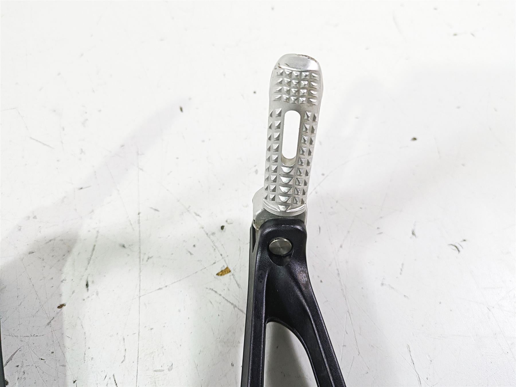 2017 BMW S1000R K47 Rear Footpeg Foot Peg Rest Set 46718542025 46718542400 {{ shop.shopifyCountryName }} - Mototech271