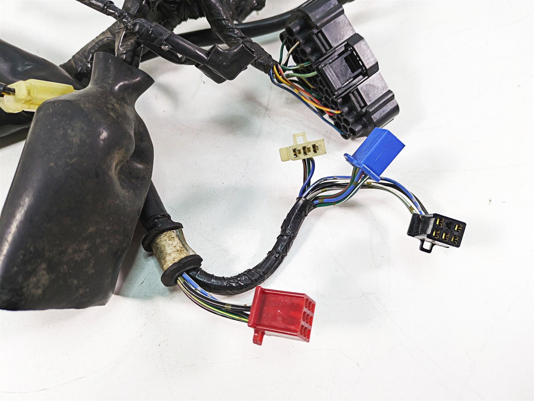 2006 Honda V-Twin VTX1300 R Main Wiring Harness Loom - No Cuts 32100-MEA-A00 {{ shop.shopifyCountryName }} - Mototech271