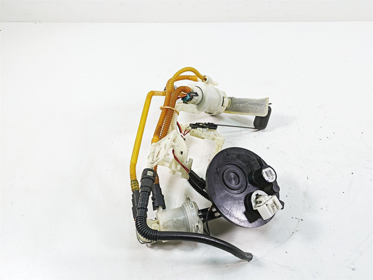 2018 Harley Touring FLHXSE CVO Street Glide Fuel Gas Petrol Pump -Works 75076-08 {{ shop.shopifyCountryName }} - Mototech271