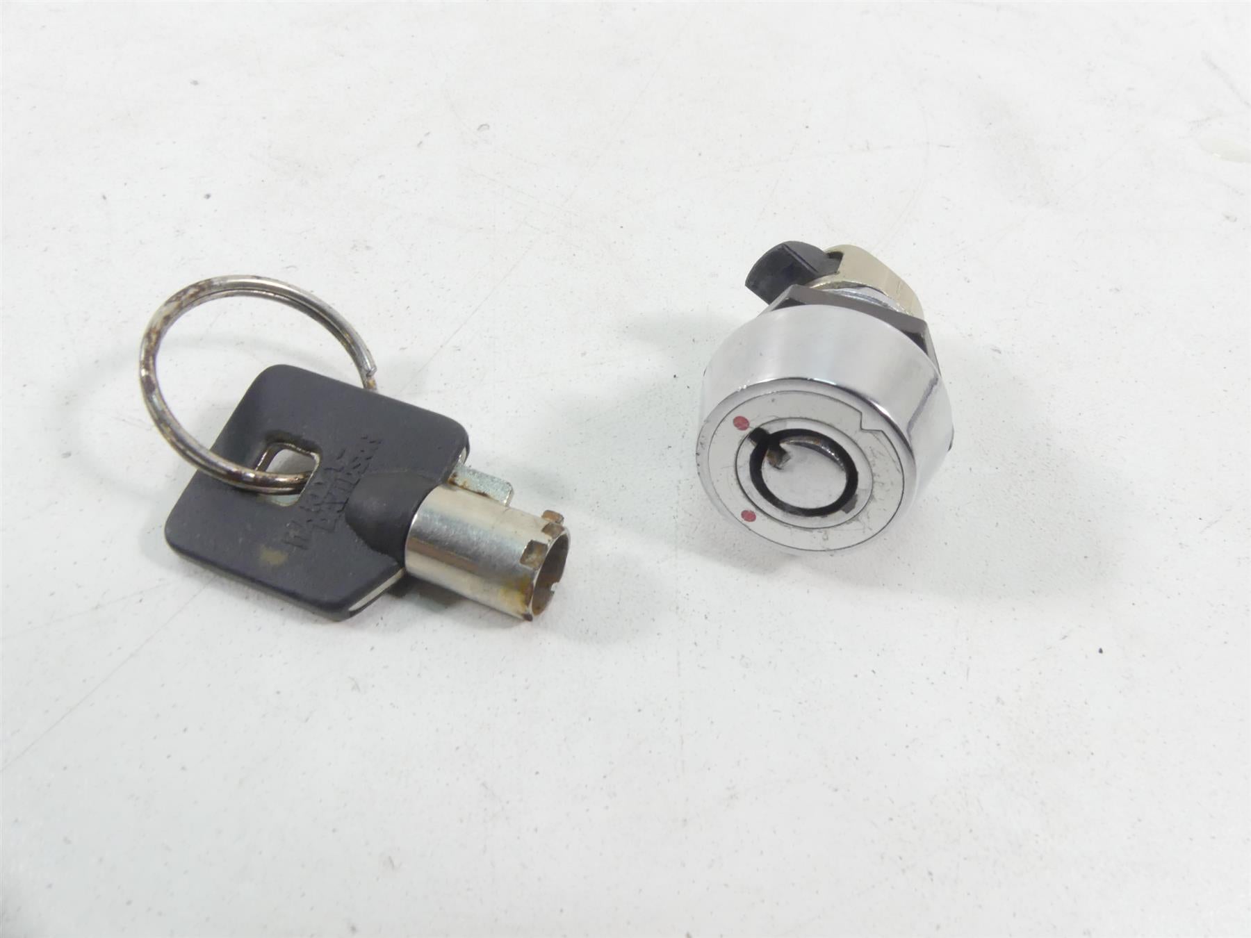 2004 Harley FLHTC SE CVO Electra Glide Ignition Switch Key Lock Set 71640-99 {{ shop.shopifyCountryName }} - Mototech271