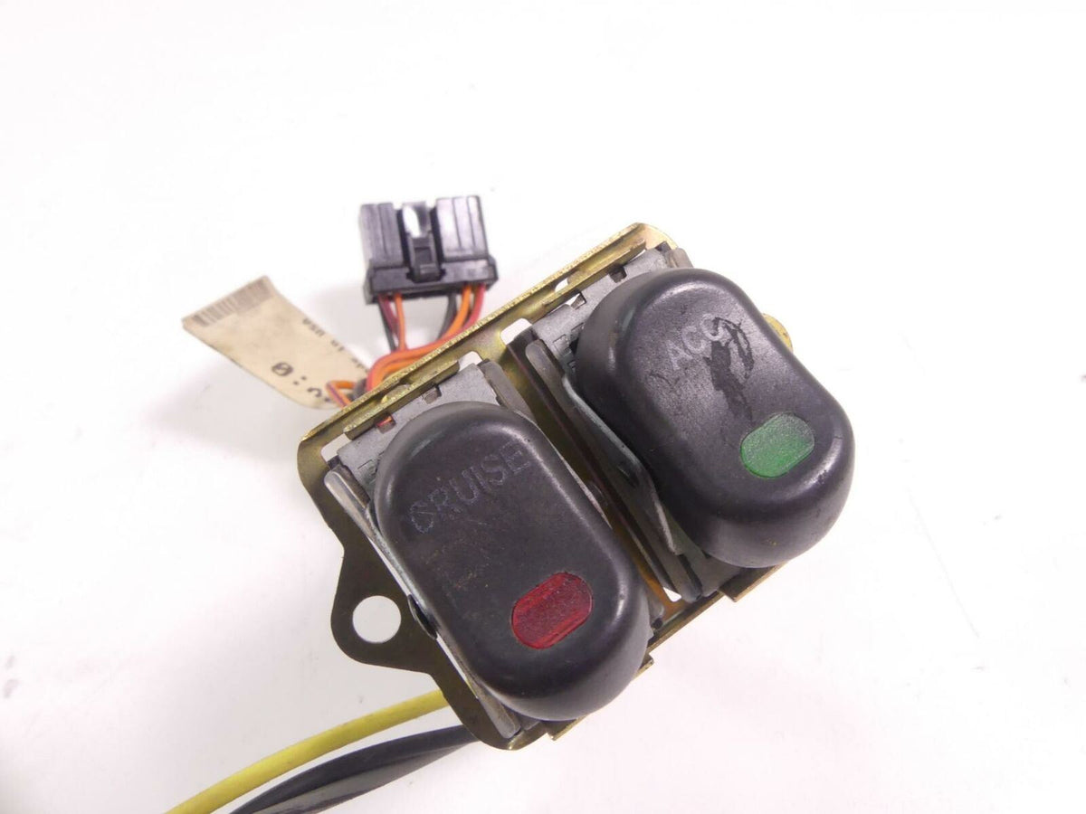 2005 Harley Touring CVO FLHTCSE Electra Glide Auxiliary Cruise Switch 70278-04 {{ shop.shopifyCountryName }} - Mototech271