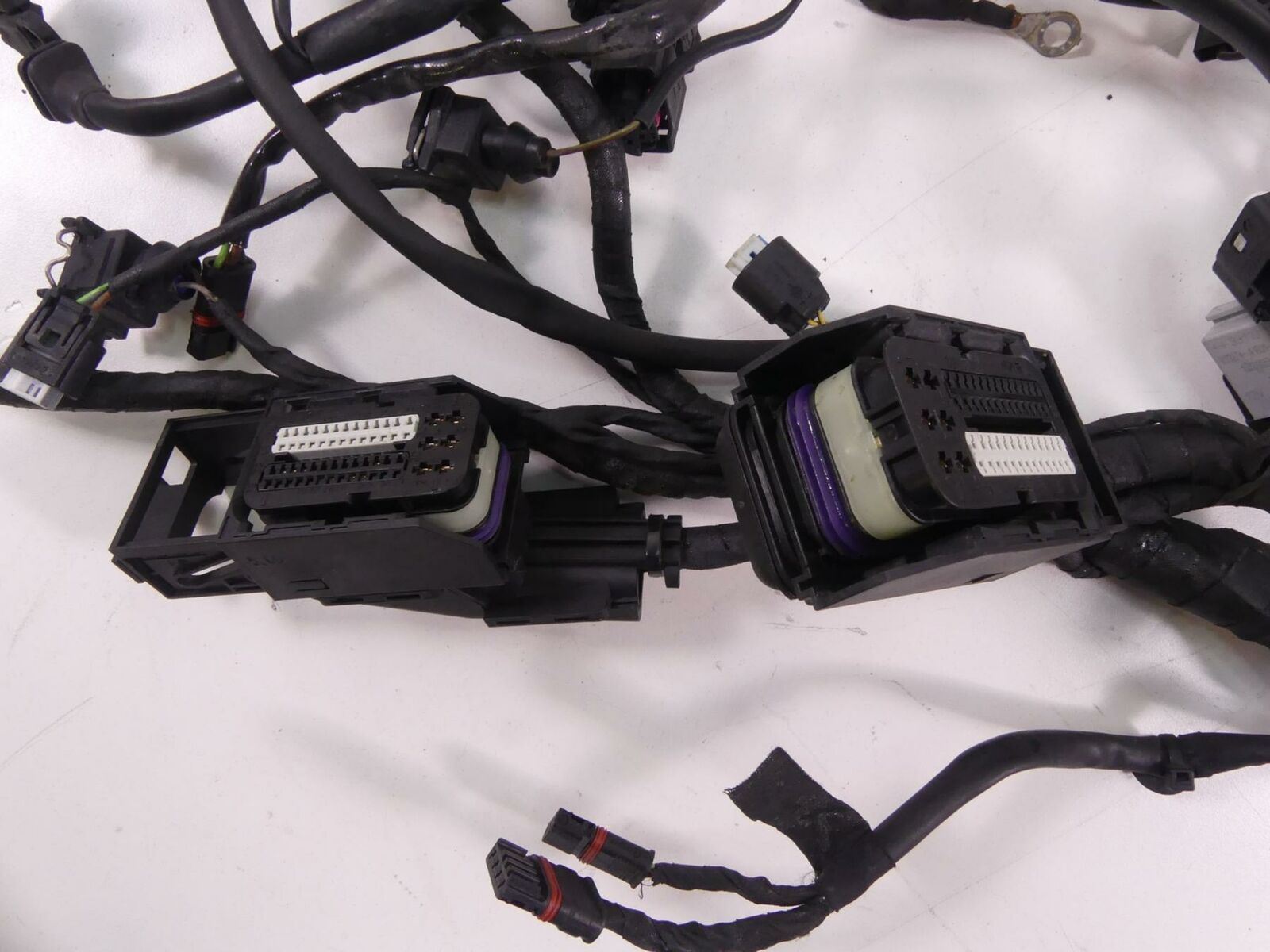 2010 BMW R1200GS Adventure K255 Engine & Main Wiring Harness Set 61117726670 {{ shop.shopifyCountryName }} - Mototech271