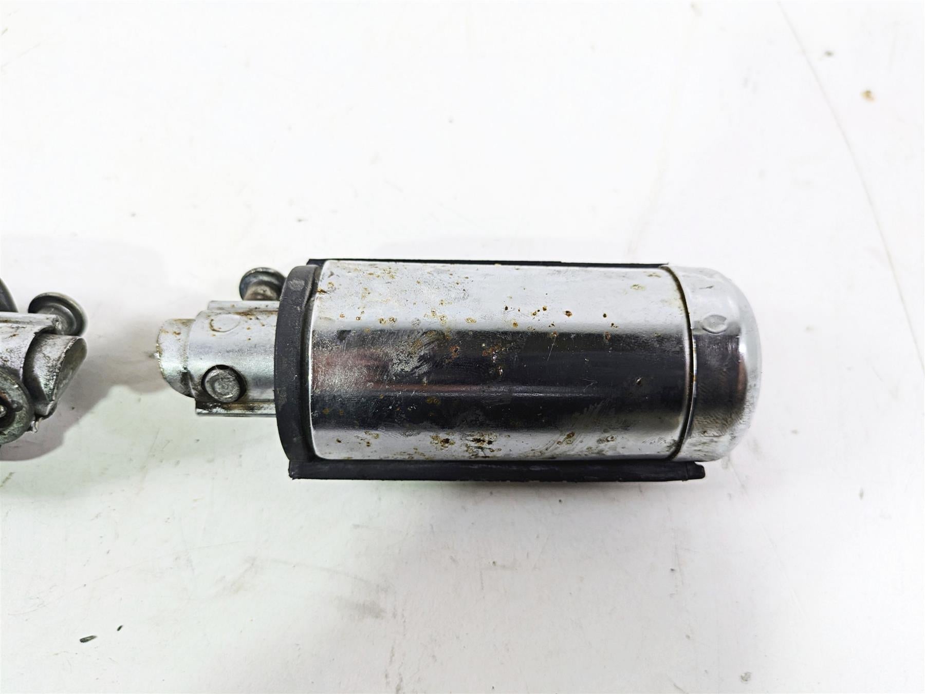 2002 Honda V-Twin VTX1800 C Rear Passenger Footpeg Set 50680-MCH-000 {{ shop.shopifyCountryName }} - Mototech271