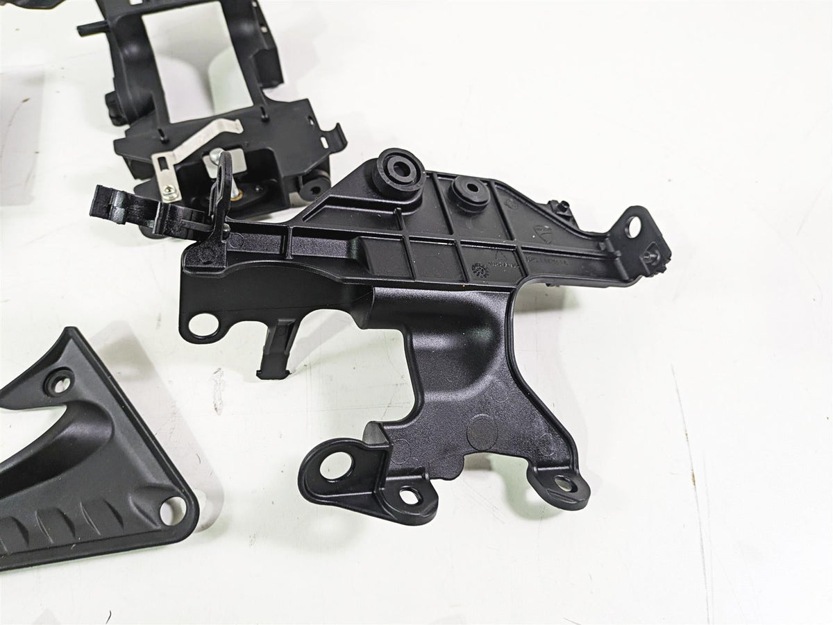 2023 Ducati Monster 937 SP Plastic Infill Cover Fairing Set {{ shop.shopifyCountryName }} - Mototech271