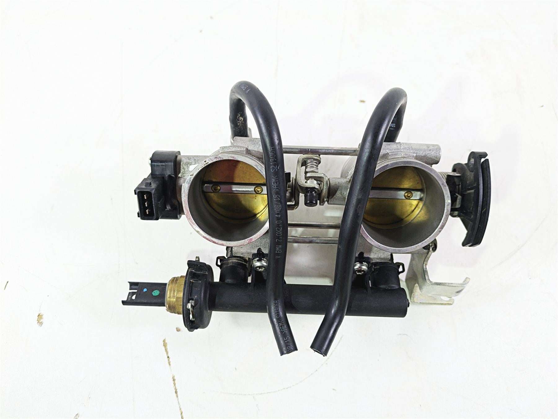 2016 BMW F800R K73 Throttle Body Bodies - Broken Fuel Rail 13548520480 {{ shop.shopifyCountryName }} - Mototech271