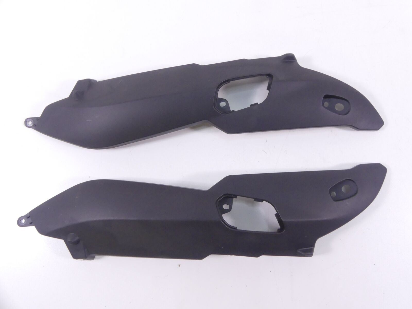 2008 BMW R1200R K27 Left Right Tail Side Cover Fairing Cowl Set 46637701553