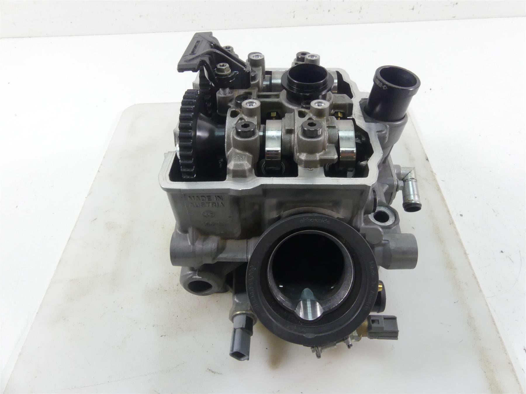 2015 KTM 1290R Super Duke Rear Cylinderhead Cylinder Head 6133612010024 {{ shop.shopifyCountryName }} - Mototech271