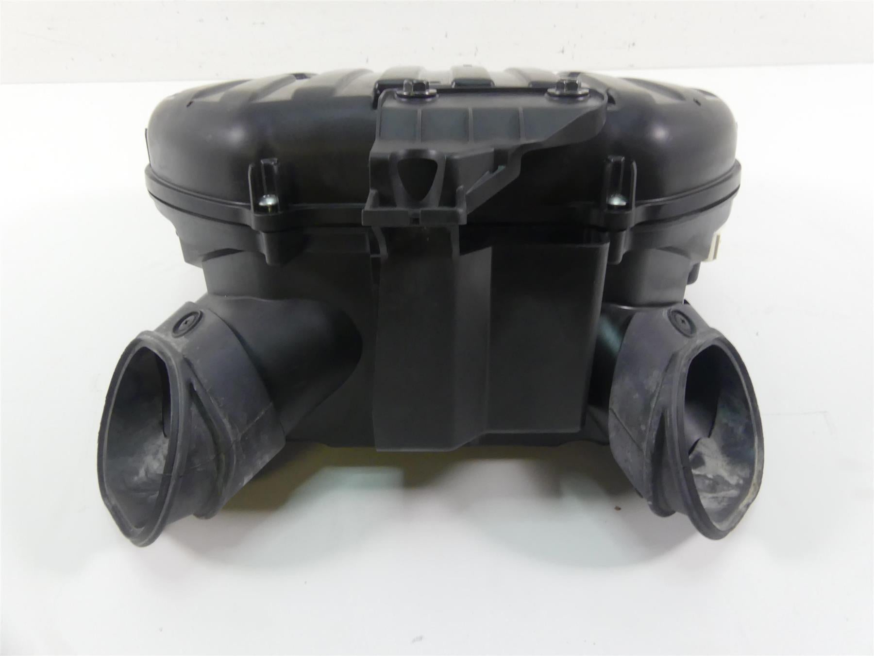 2022 Suzuki GSXR750 Air Box Cleaner Breather Filter Box 13720-14J01 {{ shop.shopifyCountryName }} - Mototech271